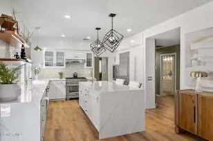 24587 Lola Ln, Newhall, CA 91321 - Photo 21