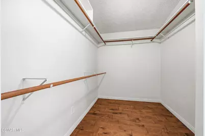 23122 Gainford Street, Woodland Hills, CA 91364 - Photo 33