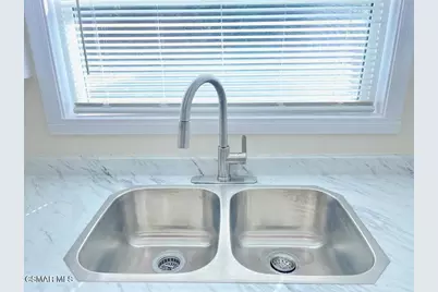 6334 Caroline Avenue, Simi Valley, CA 93063 - Photo 11