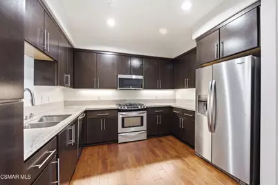 10878 Bloomfield Street #107, Toluca Lake, CA 91602 - Photo 3