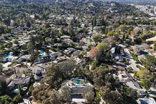 5156 Dumont Pl, Woodland Hills, CA 91364 - Photo 33