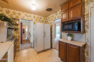 9299 Dorrington Pl, Arleta, CA 91331 - Photo 15