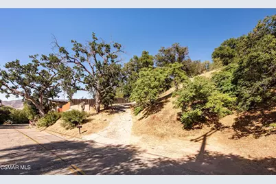 1194 Black Canyon Road, Simi Valley, CA 93063 - Photo 17