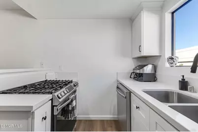 10220 De Soto Avenue #11, Chatsworth, CA 91311 - Photo 11