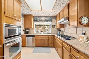 12120 London Grove Ct, Moorpark, CA 93021 - Photo 13