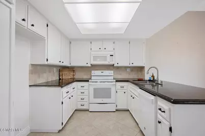 3434 Twin Lake, Westlake Village, CA 91361 - Photo 21