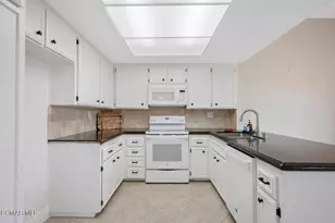 3434 Twin Lake, Westlake Village, CA 91361 - Photo 21