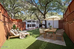 124 Merry Oak Ln, Westlake Village, CA 91361 - Photo 3