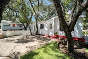 124 Merry Oak Ln, Westlake Village, CA 91361 - Photo 23