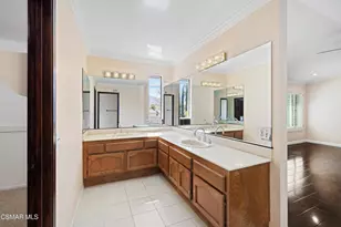 29918 Oakvista Ct, Agoura Hills, CA 91301 - Photo 23