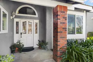 29918 Oakvista Ct, Agoura Hills, CA 91301 - Photo 3