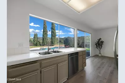 2202 Aspenpark Court, Thousand Oaks, CA 91362 - Photo 17