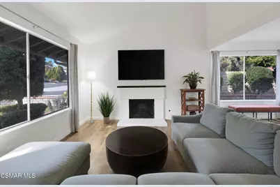 2202 Aspenpark Court, Thousand Oaks, CA 91362 - Photo 9