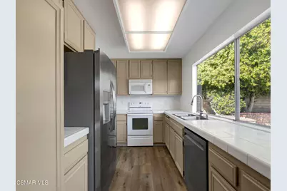 2202 Aspenpark Court, Thousand Oaks, CA 91362 - Photo 15