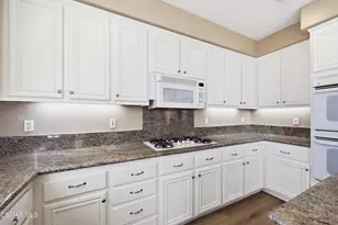 4884 Borders St, Simi Valley, CA 93063 - Photo 15