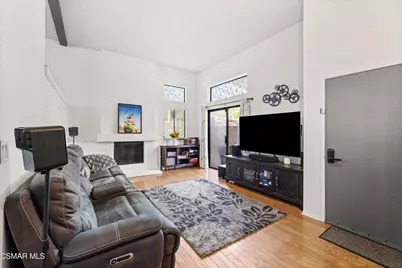 2445 Chandler Avenue #4, Simi Valley, CA 93065 - Photo 5