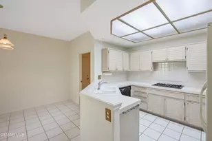 5614 Roundtree Pl, Westlake Village, CA 91362 - Photo 15