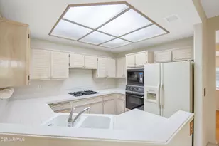 5614 Roundtree Pl, Westlake Village, CA 91362 - Photo 19