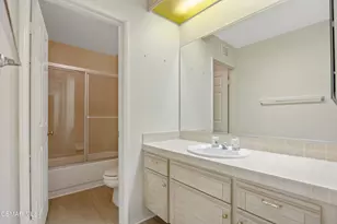 5614 Roundtree Pl, Westlake Village, CA 91362 - Photo 35