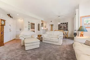 271 Fieldstone Way, Simi Valley, CA 93065 - Photo 7