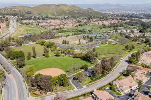 271 Fieldstone Way, Simi Valley, CA 93065 - Photo 3