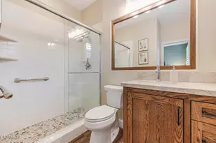 13737 Elkton Ct, Moorpark, CA 93021 - Photo 21