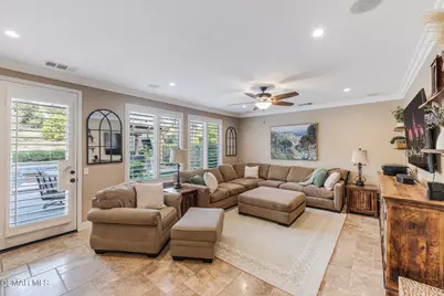 13737 Elkton Court, Moorpark, CA 93021 - Photo 11