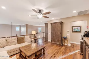 13737 Elkton Ct, Moorpark, CA 93021 - Photo 25