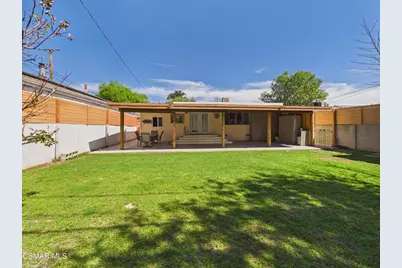 831 N Beachwood Drive, Burbank, CA 91506 - Photo 23