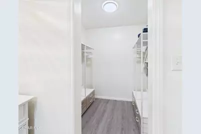 831 N Beachwood Drive, Burbank, CA 91506 - Photo 19