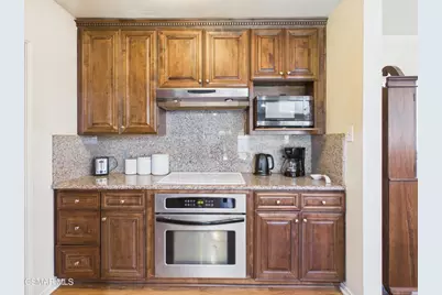 831 N Beachwood Drive, Burbank, CA 91506 - Photo 5