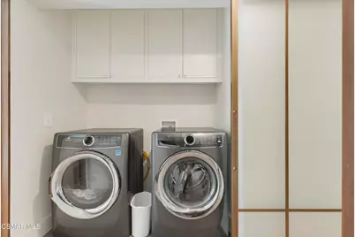 4500 Stark Avenue, Woodland Hills, CA 91364 - Photo 25