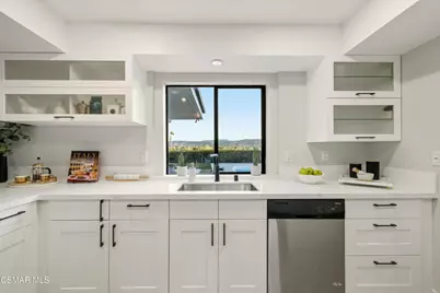 23310 Aetna Street, Woodland Hills, CA 91367 - Photo 17