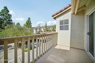 668 Oak Run Trail, Oak Park, CA 91377 - Photo 11