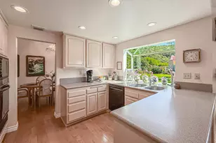 2080 Casual Ct, Simi Valley, CA 93065 - Photo 25