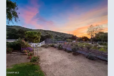 2080 Casual Court, Simi Valley, CA 93065 - Photo 25