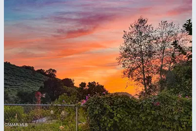 2080 Casual Court, Simi Valley, CA 93065 - Photo 23