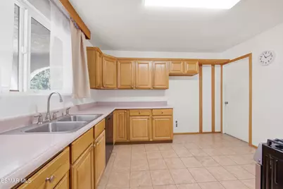 831 Calle Clavel, Thousand Oaks, CA 91360 - Photo 21