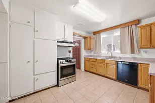 831 Calle Clavel, Thousand Oaks, CA 91360 - Photo 19