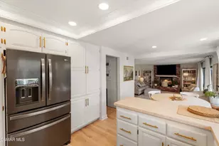 23503 Via Decano, Valencia, CA 91355 - Photo 7