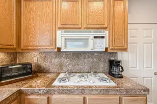 260 Sycamore Ridge St, Simi Valley, CA 93065 - Photo 25
