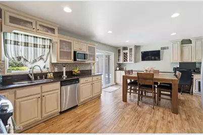 2034 Guerne Avenue, Simi Valley, CA 93063 - Photo 11