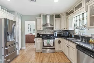 2034 Guerne Avenue, Simi Valley, CA 93063 - Photo 13