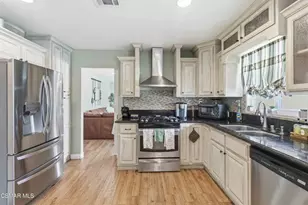 2034 Guerne Ave, Simi Valley, CA 93063 - Photo 13