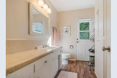 9720 Sophia Avenue, North Hills, CA 91343 - Photo 17