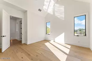 2036 Shadow Creek Dr, Agoura Hills, CA 91301 - Photo 35