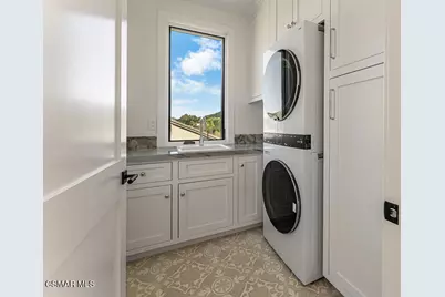 2036 Shadow Creek Drive, Agoura Hills, CA 91301 - Photo 37