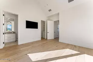 2036 Shadow Creek Dr, Agoura Hills, CA 91301 - Photo 33