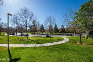 65 Iron Ridge Ln, Simi Valley, CA 93065 - Photo 33