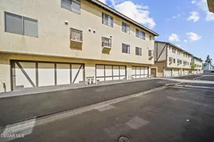 21205 Lassen St, Chatsworth, CA 91311 - Photo 35